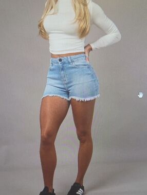 FIT JEANS Artic Light Blue Denim High-Rise Frayed Hem Shorts